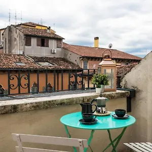  Appartamento Balcony Italia